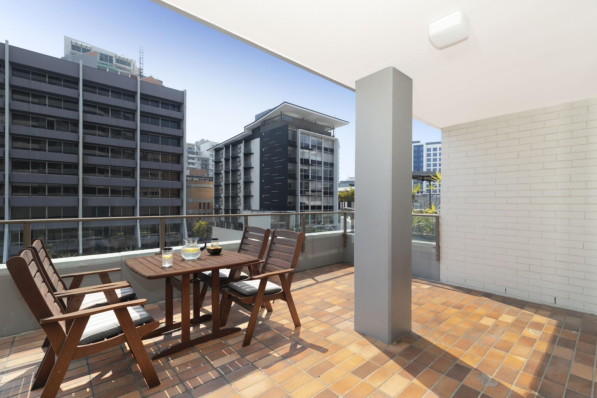 The Astor Apartments Μπρίσμπεϊν Εξωτερικό φωτογραφία